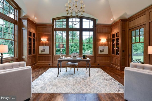 1339 HAWKIN RD, Mclean, VA 22102