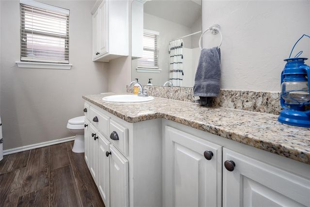 4300 Mackenzie Drive, Moore, OK 73160