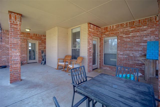 4300 Mackenzie Drive, Moore, OK 73160