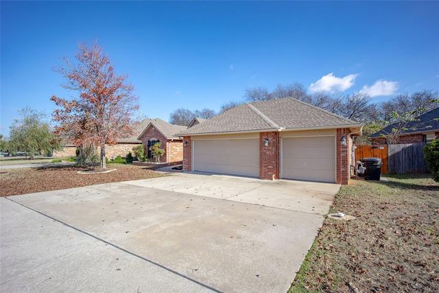 4300 Mackenzie Drive, Moore, OK 73160