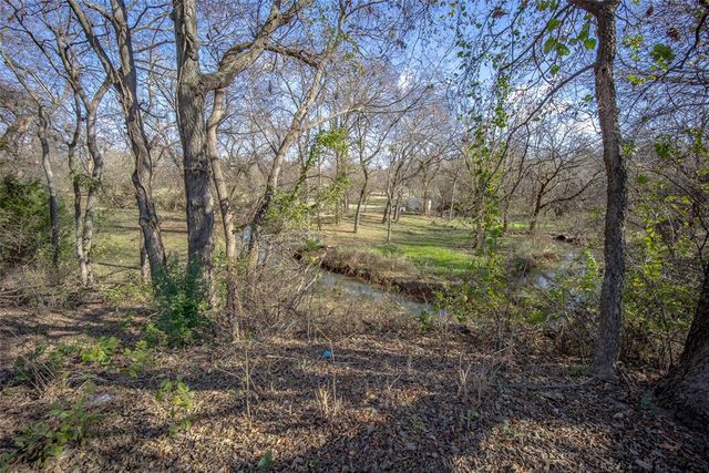 4300 Mackenzie Drive, Moore, OK 73160