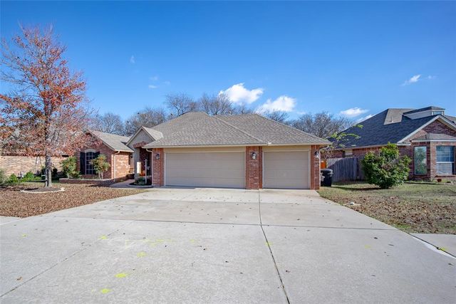 4300 Mackenzie Drive, Moore, OK 73160