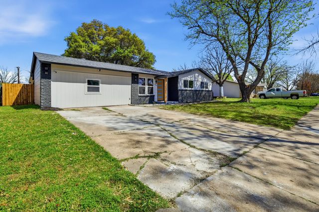 1207 Glynn Oaks Drive, Arlington, TX 76010