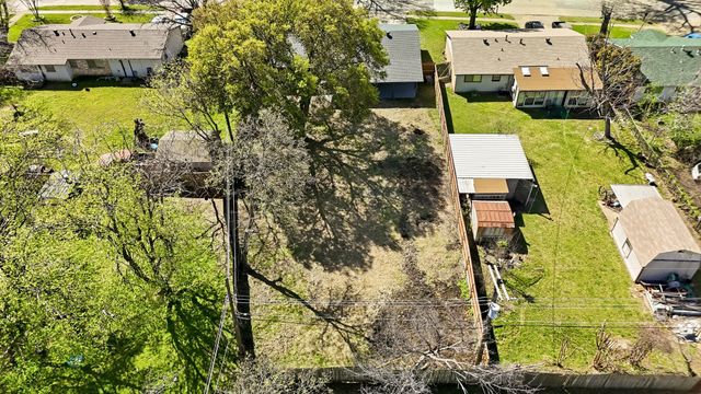 1207 Glynn Oaks Drive, Arlington, TX 76010