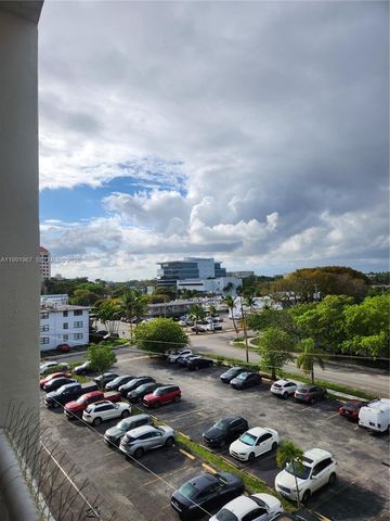 3551 SW 9th Ter 511, Miami, FL 33135