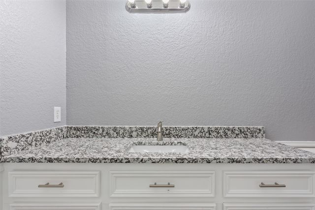 310 Lcr 470, Mexia, TX 76667