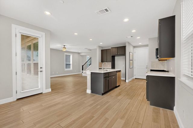 2605 Sam Bass RD 9, Round Rock, TX 78681