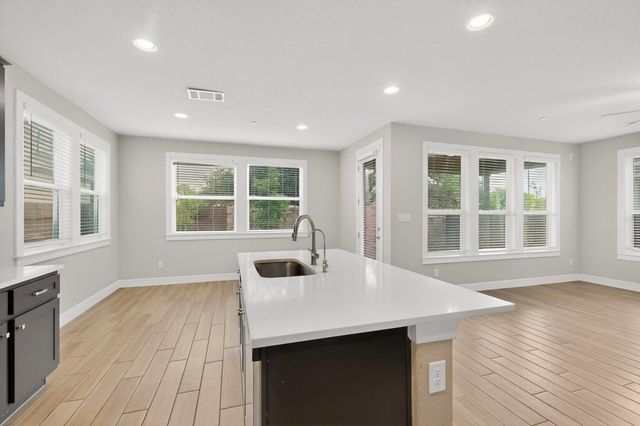 2605 Sam Bass RD 9, Round Rock, TX 78681