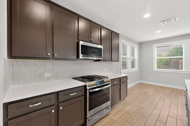 2605 Sam Bass RD 9, Round Rock, TX 78681
