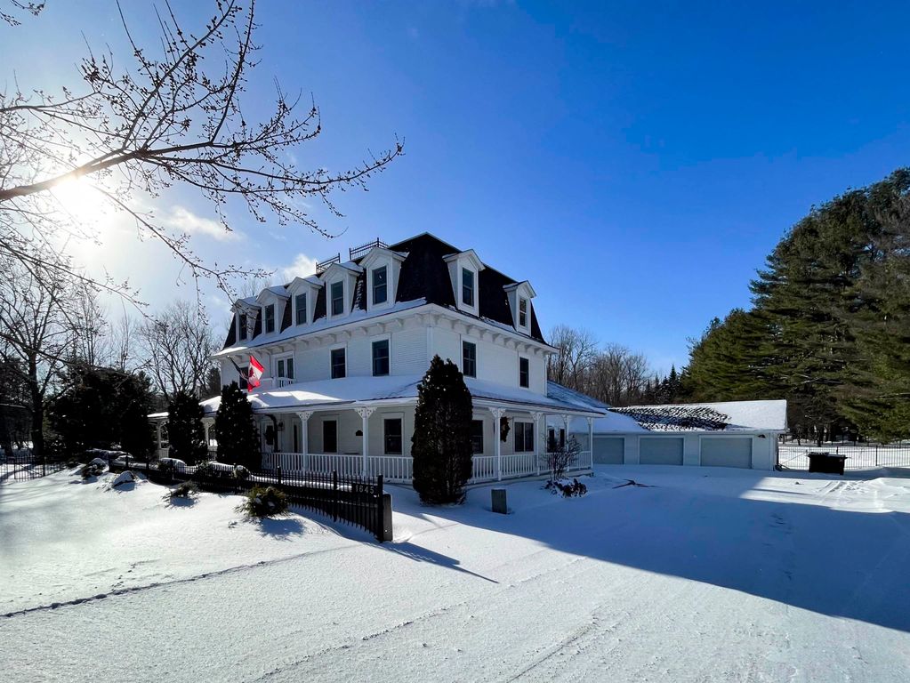 1645 Cross Road, Jay, VT 05859