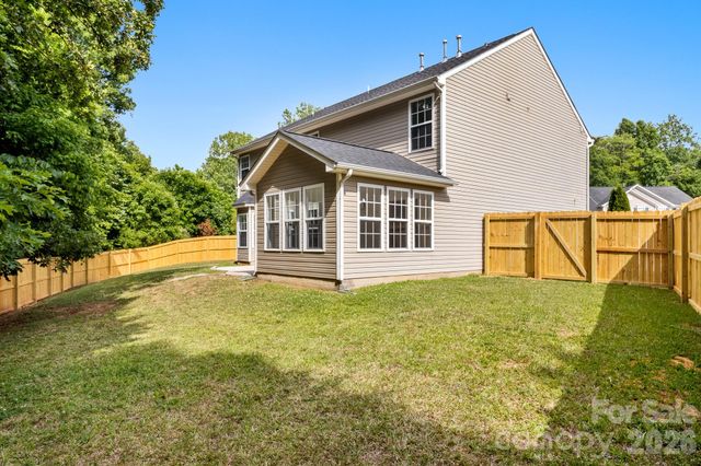 8723 Buttonwood Court, Charlotte, NC 28215