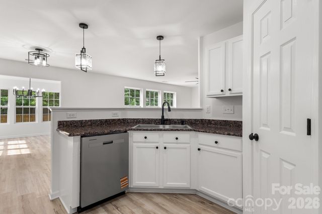 8723 Buttonwood Court, Charlotte, NC 28215