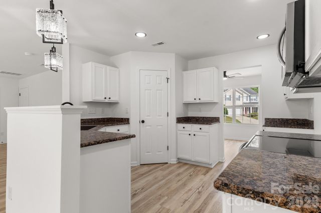 8723 Buttonwood Court, Charlotte, NC 28215