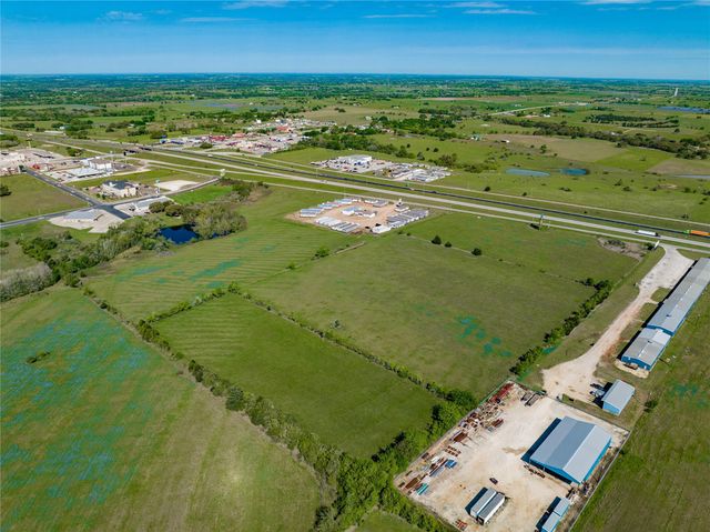 801 Huser Boulevard, Schulenburg, TX 78956