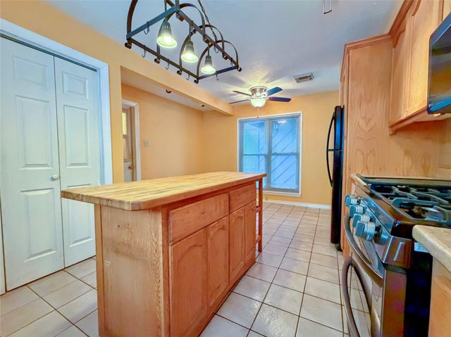 459 Village Creek Drive, Houston, TX 77598