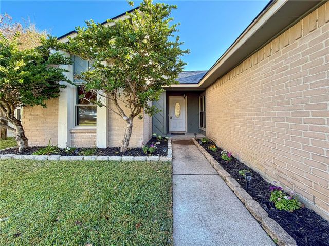 459 Village Creek Drive, Houston, TX 77598