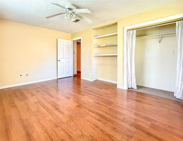 459 Village Creek Drive, Houston, TX 77598