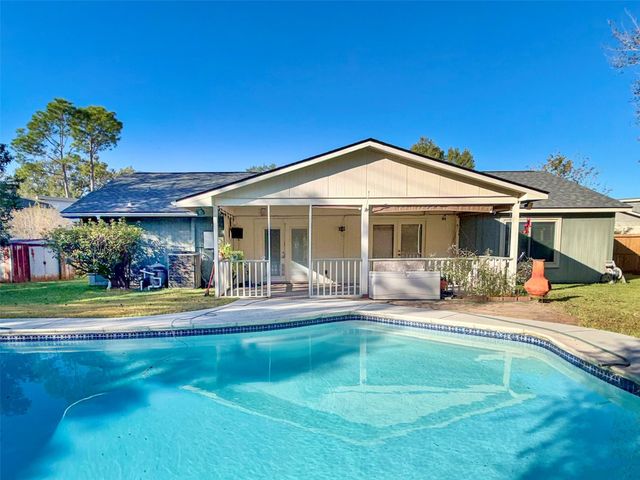 459 Village Creek Drive, Houston, TX 77598