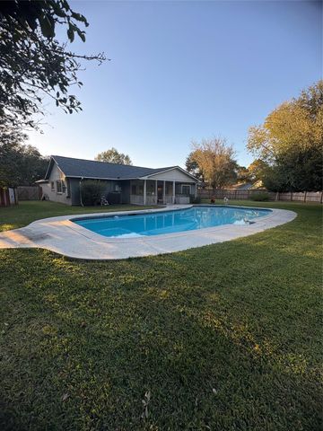 459 Village Creek Drive, Houston, TX 77598