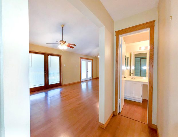 459 Village Creek Drive, Houston, TX 77598