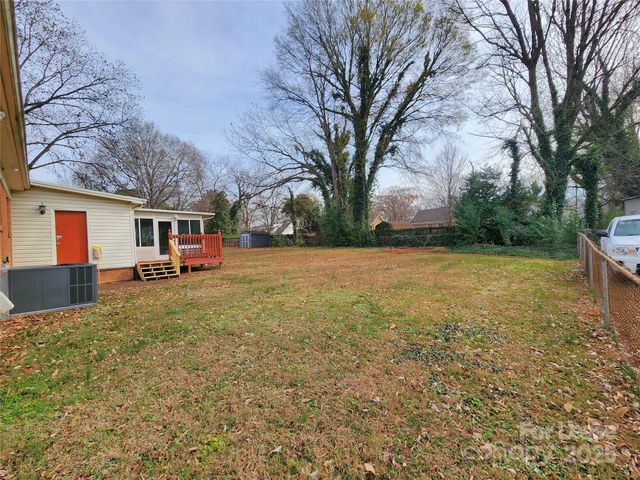 6618 Hartsell Place, Charlotte, NC 28215