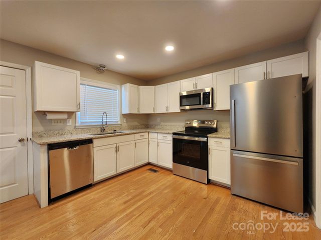 6618 Hartsell Place, Charlotte, NC 28215