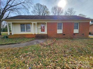 6618 Hartsell Place, Charlotte, NC 28215