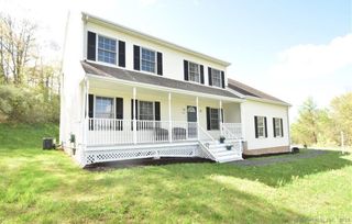 80 Elizabeth Lane, Middletown, CT 06457