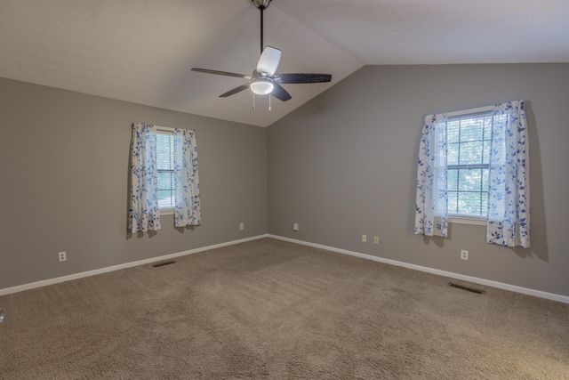 40 E Carolyn Circle, Ringgold, GA 30736