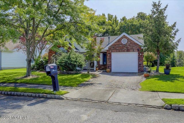 19 Hampton Drive, Marlboro, NJ 07746