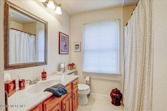 19 Hampton Drive, Marlboro, NJ 07746