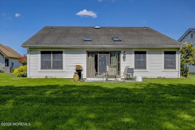 19 Hampton Drive, Marlboro, NJ 07746