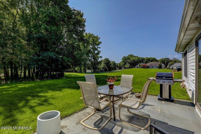 19 Hampton Drive, Marlboro, NJ 07746