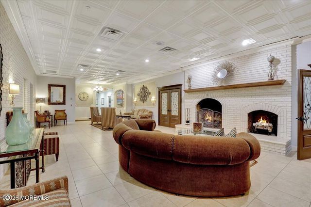 19 Hampton Drive, Marlboro, NJ 07746