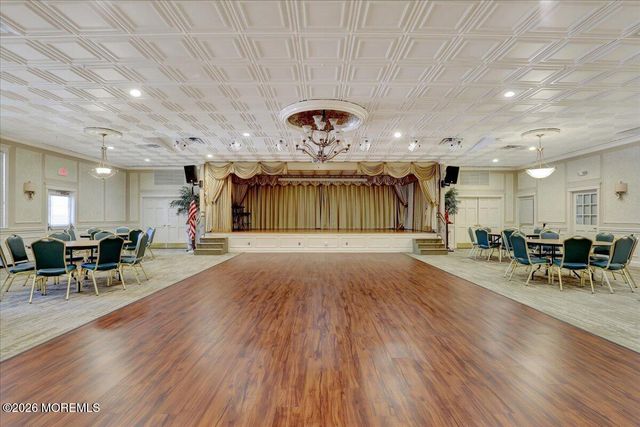 19 Hampton Drive, Marlboro, NJ 07746
