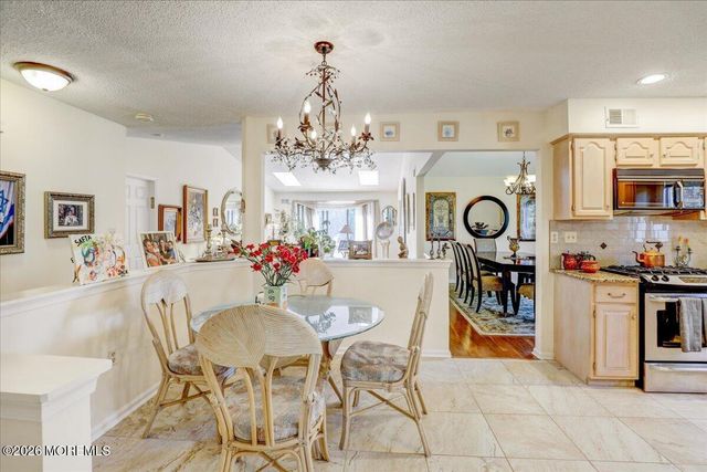 19 Hampton Drive, Marlboro, NJ 07746