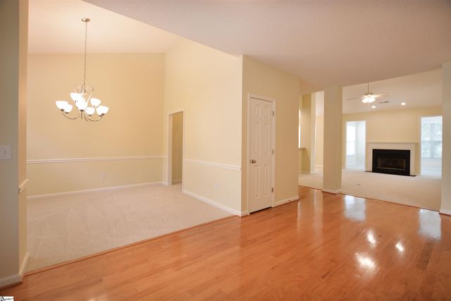 7 Meadowlands Way, Greenville, SC 29615