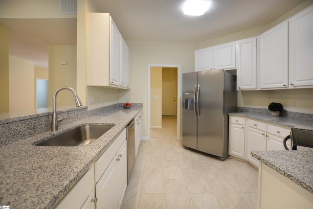 7 Meadowlands Way, Greenville, SC 29615