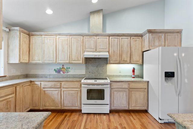 1946 NW Crown Street, Grants Pass, OR 97526