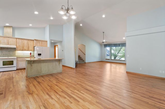 1946 NW Crown Street, Grants Pass, OR 97526