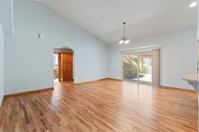 1946 NW Crown Street, Grants Pass, OR 97526