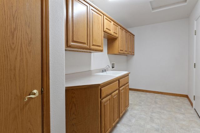 1946 NW Crown Street, Grants Pass, OR 97526