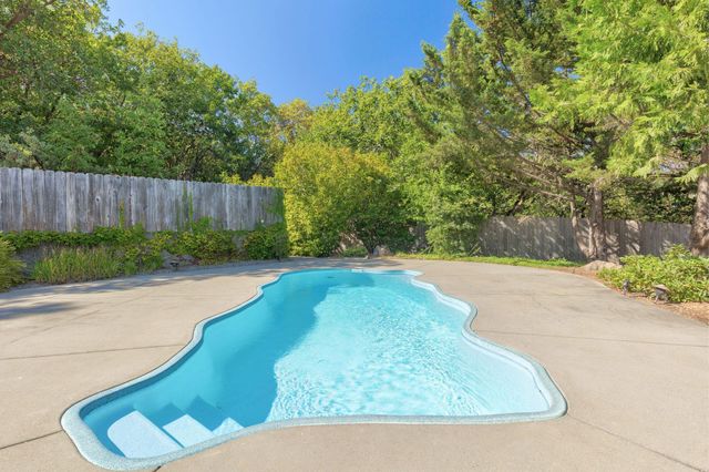 1946 NW Crown Street, Grants Pass, OR 97526