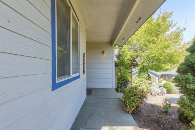 1946 NW Crown Street, Grants Pass, OR 97526
