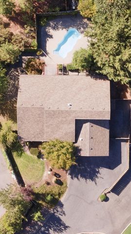 1946 NW Crown Street, Grants Pass, OR 97526