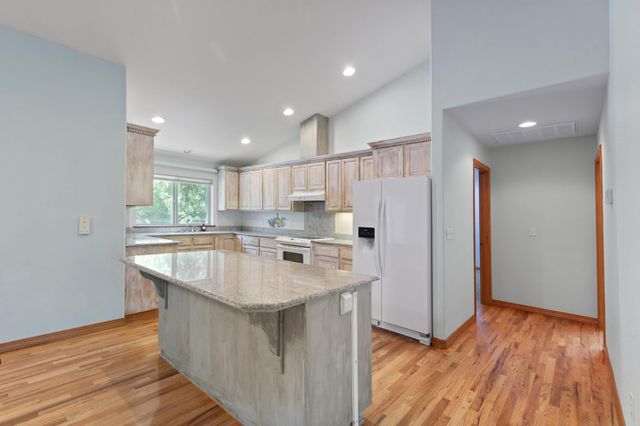 1946 NW Crown Street, Grants Pass, OR 97526