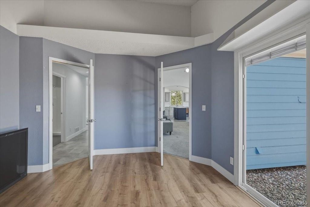 Image 11 of property listing at 19333 E Prentice Place, Centennial, CO 80015