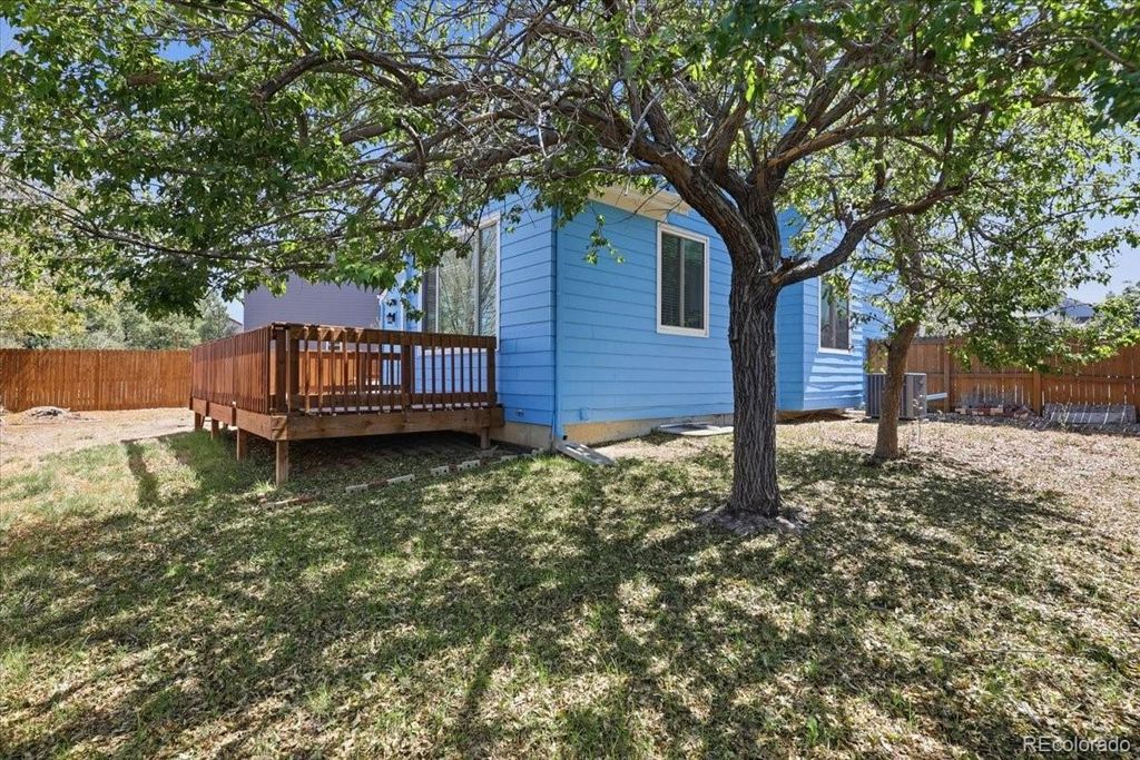 Image 14 of property listing at 19333 E Prentice Place, Centennial, CO 80015