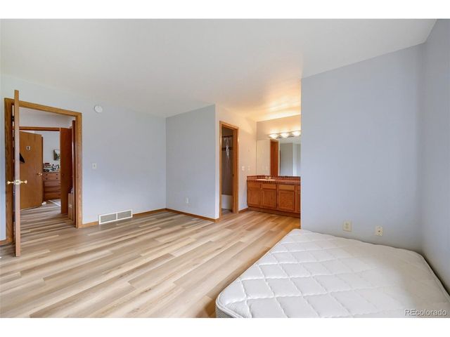501 Manhattan Dr 103, Boulder, CO 80303