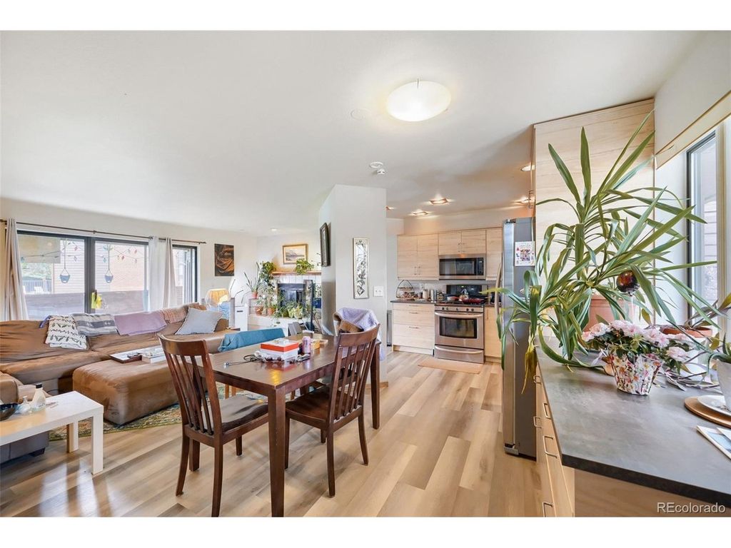 501 Manhattan Dr 103, Boulder, CO 80303